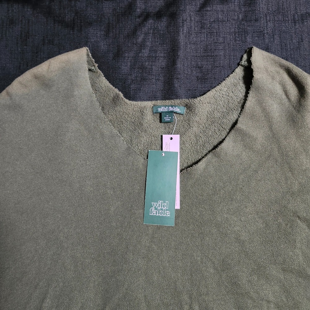 NWT Wild Fable Olive Green "cut" Cropped Sweatshirt Size M - Picture 3 of 16
